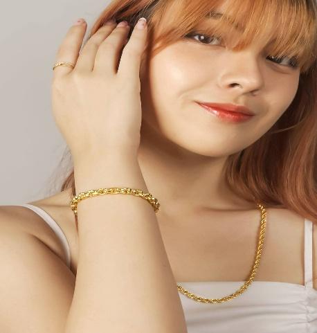 916 Gold Engrave Hardware Bracelet