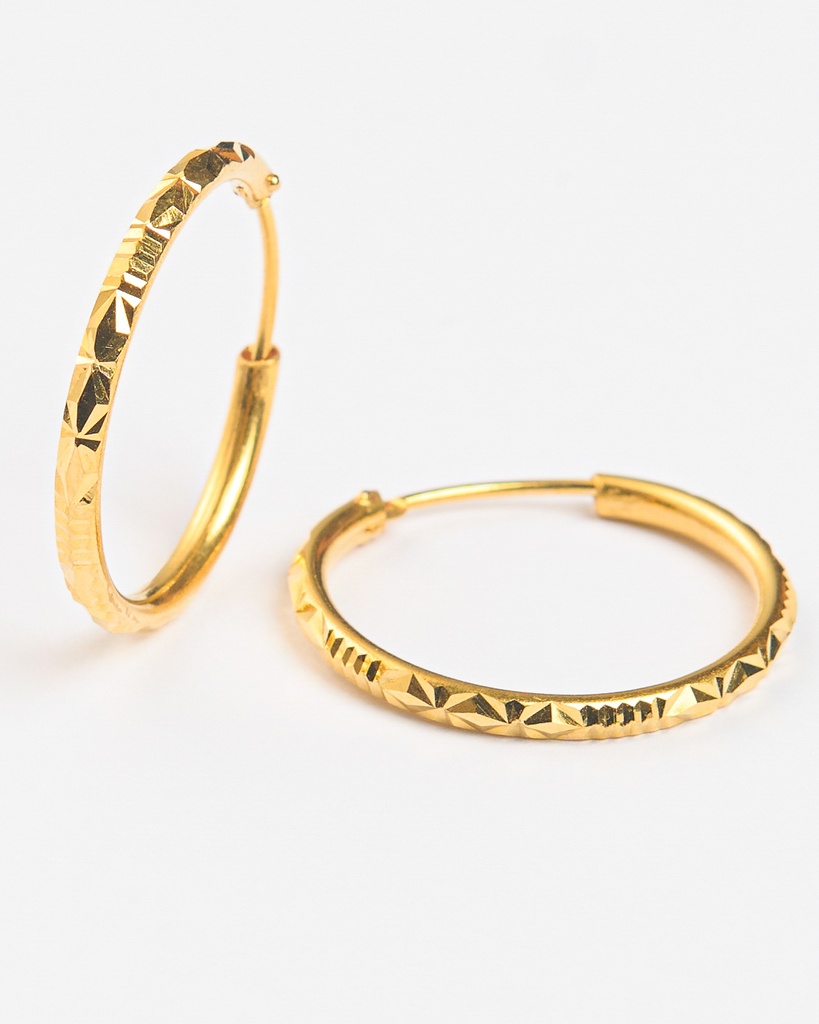 Exquisite 916 Gold "Diamond-Cut" Hoop Earrings